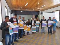 OPS entrega material educativo a ASCIM